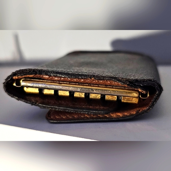 Louis Vuitton🤎| Monogram Canvas Wallet - Picture 6 of 7